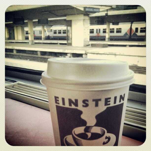 Einstein koffie op de trein