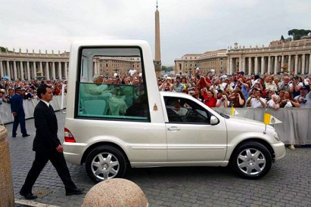 Mercedes 4x4 Popemobile