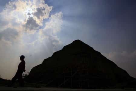 De piramide van Sesheshet te Saqqara in Egypte